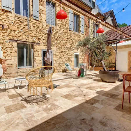 Charming And Cosy Quiet Heart Of
